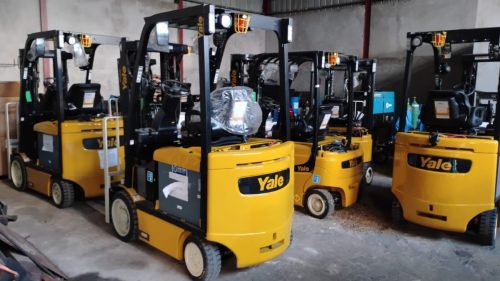 Delivery of 14 Electric Forklifts to Agricultural Processor